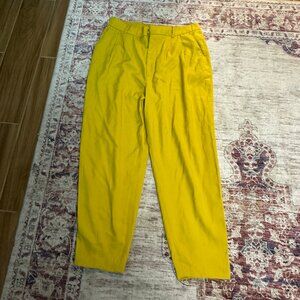 Zara Women's beautiful Mustard Color Pants Size Medium  In Great Shape!!